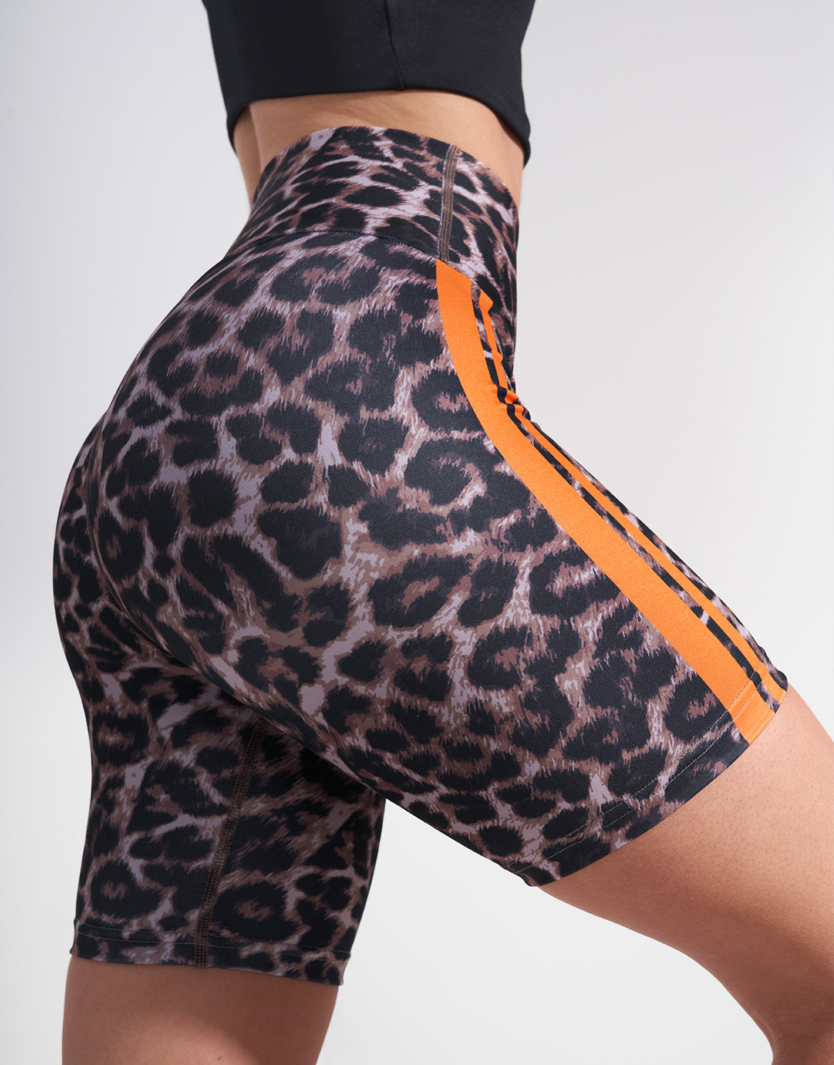 LEOPARD ORANGE SHORT