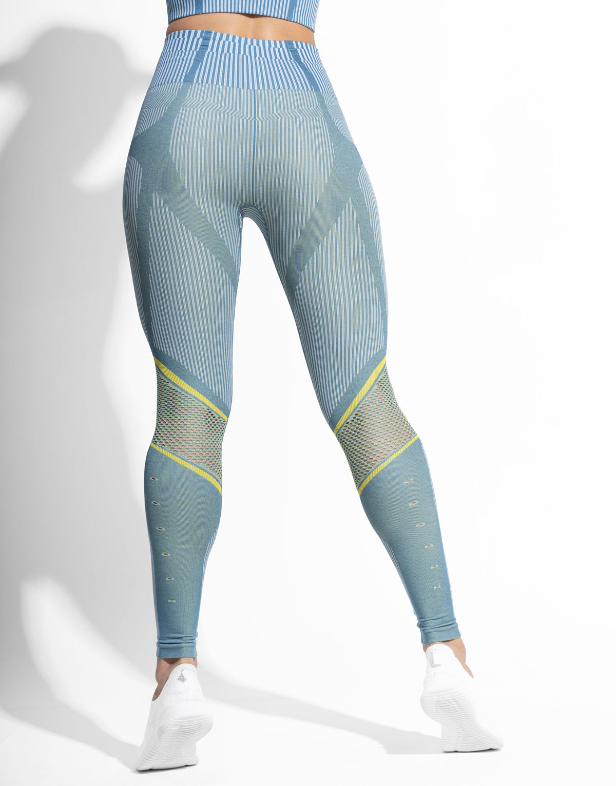 SPACE TEAL SEAMLESS