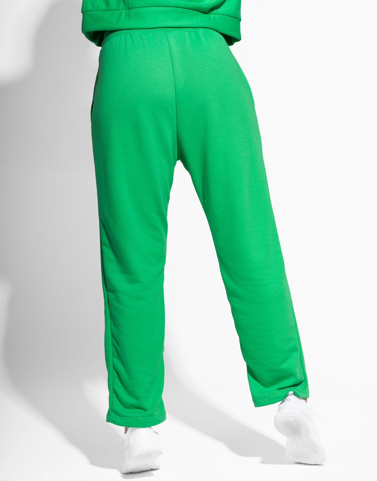 SPORTY GREEN JOGGER